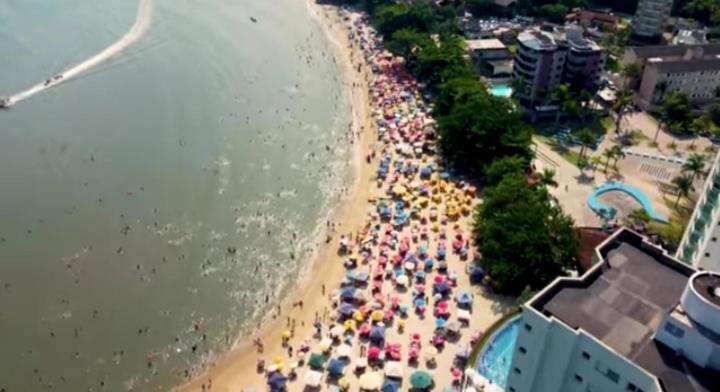Apartamento Dona Frida Prainha Com Wifi Pe Na Areia Caraguatatuba Ngoại thất bức ảnh